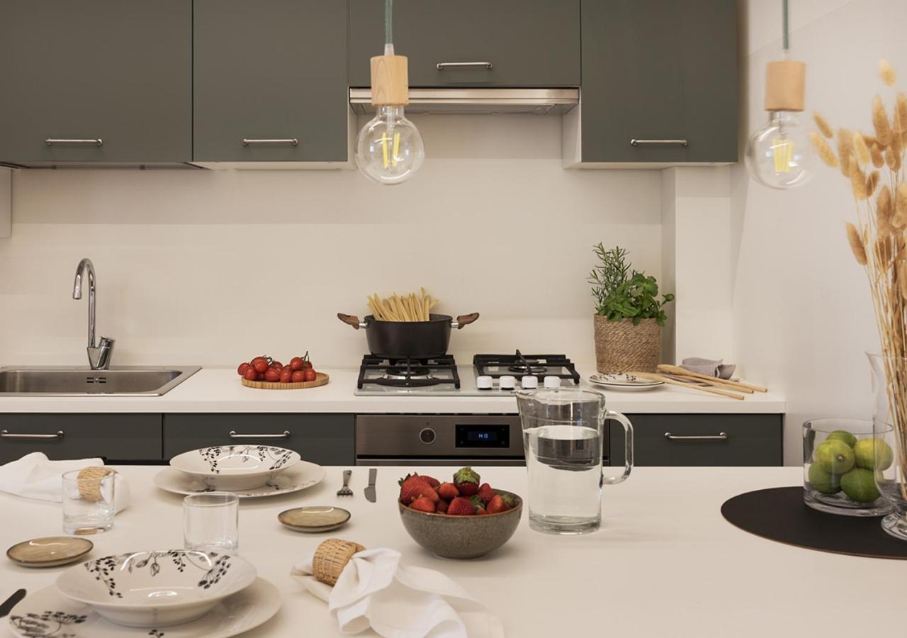 Exclusive Green Apartment - City Center - Como - Near Station Szoba fotó